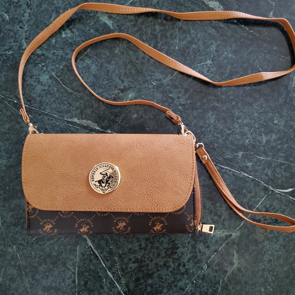 Beverly Hills Polo Club Crossbody/Wristlet